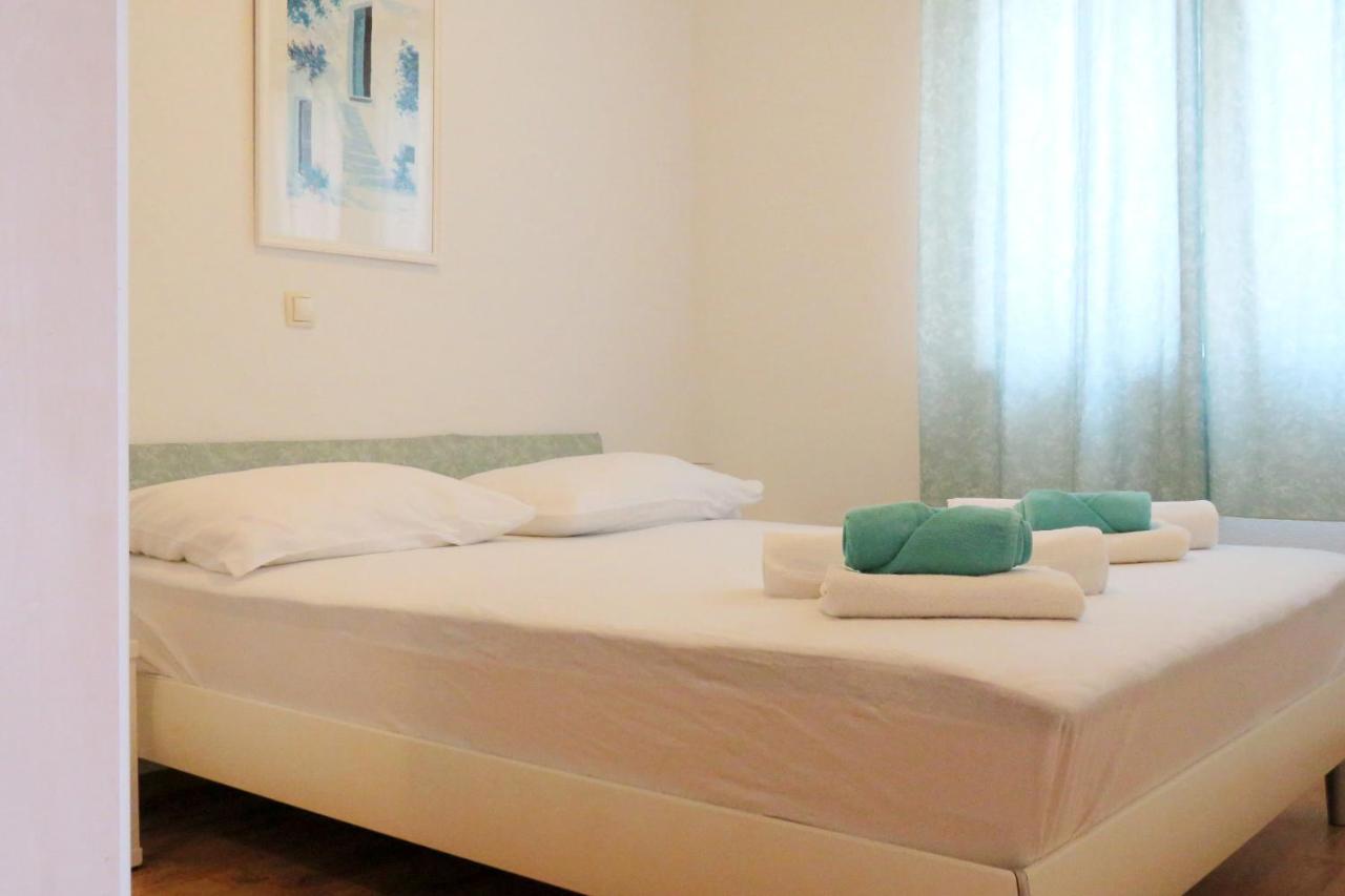 Andrea Apartments Trogir Bagian luar foto