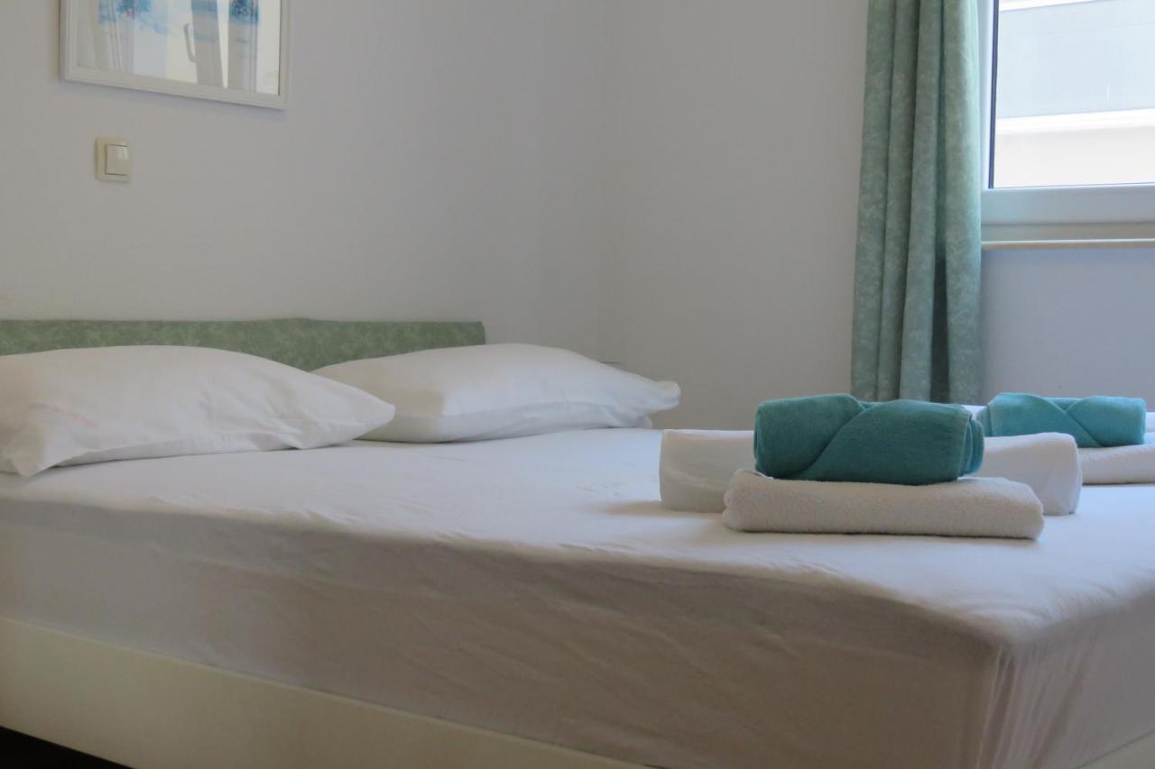 Andrea Apartments Trogir Bagian luar foto