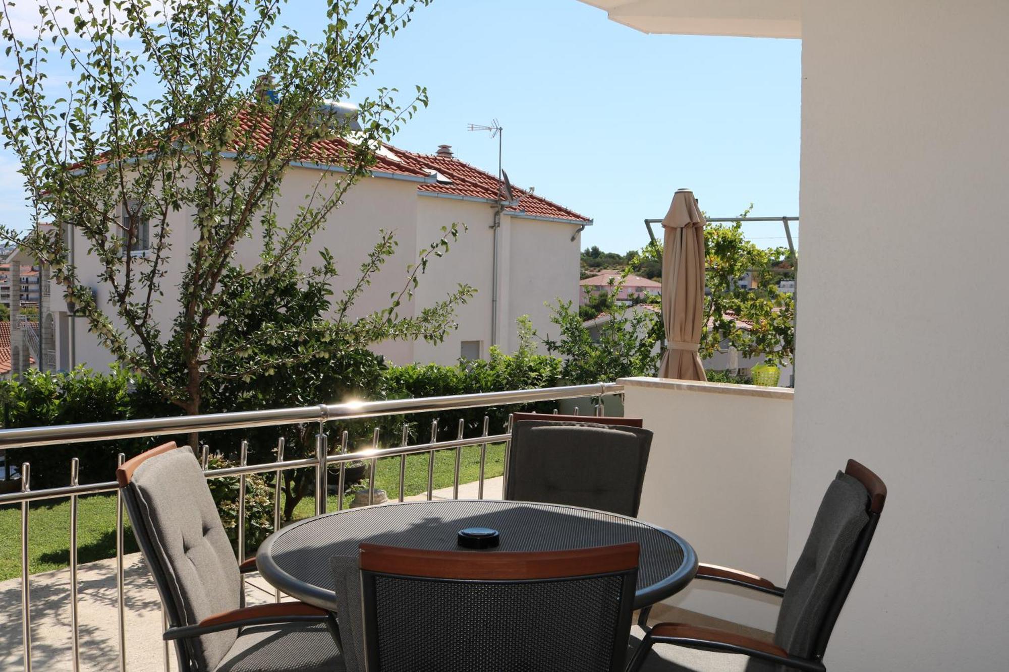 Andrea Apartments Trogir Bagian luar foto