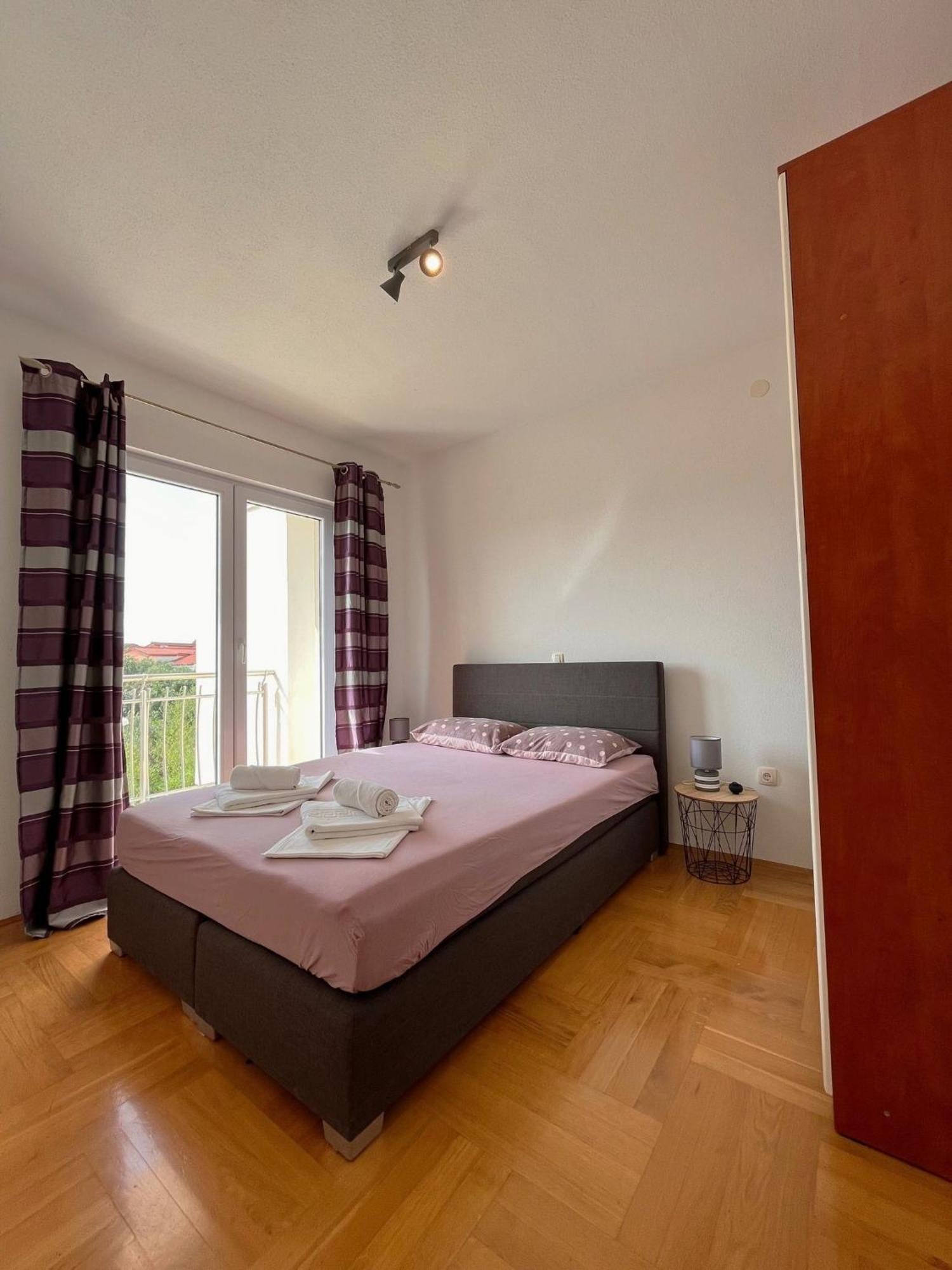 Andrea Apartments Trogir Bagian luar foto