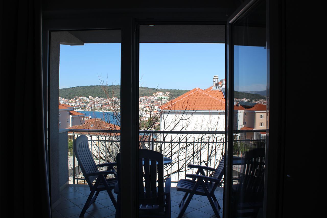 Andrea Apartments Trogir Bagian luar foto